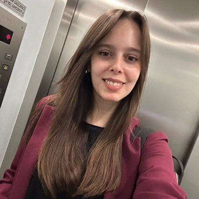 vickyurruspuru's profile picture. Escribo para @observadorar y corro por el Congreso de la Nación 🏛️ acá hablo a título personal