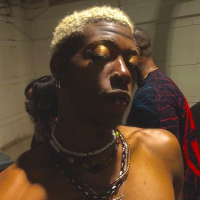 evryonestype's profile picture. 