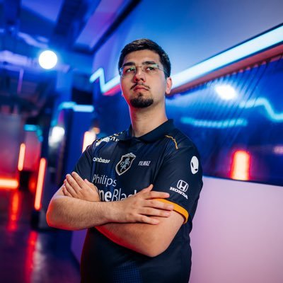FIFA Player for @teamliquid & @RealSociedad | FIFA 22 TOP 4 World Cup | eCL winner 23 & 25 🏆 | Runner up eNations 23 🥈|