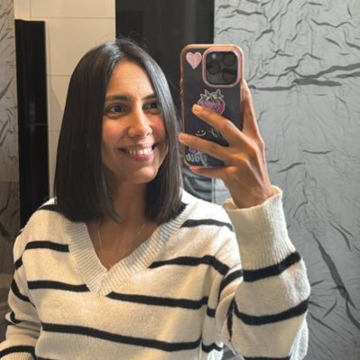 MAMÁ. A ratos abogada, lectora, estudiante y amante de la vida saludable. Me encantan las flores amarillas y Harry Potter.
