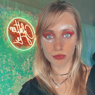 lulipace1's profile picture. Estudiante de nutrición, 
❣Emprendedora de...
💫Sueños Místicos
💥GlitterLu
🤳Insta @lulipace @sueniosmisticos @Glitterbar.vt