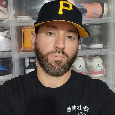 J_GRAD27's profile picture. 