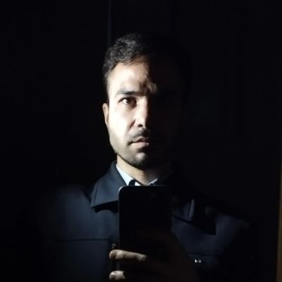 با دوست کنج فقر بهشت است و بوستان،
بی دوست خاک بر سر جاه و توانگری