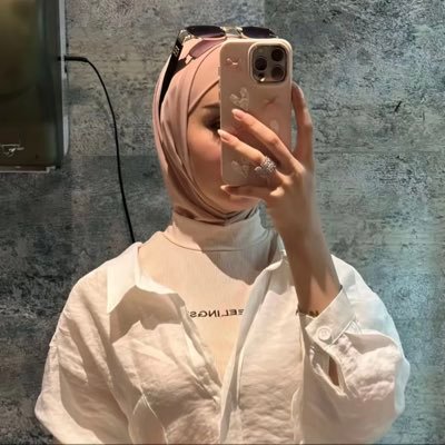 كل ماهو صحيح يشبهني ♥️🖇️Everything that is true is like me♥️🖇️.