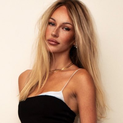 goddesslisey's profile picture. professional brat | luxury findomme | 🇦🇺🇬🇧| submit to your temptations. payment methods 👇🏼