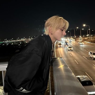 chweshire_'s profile picture. 