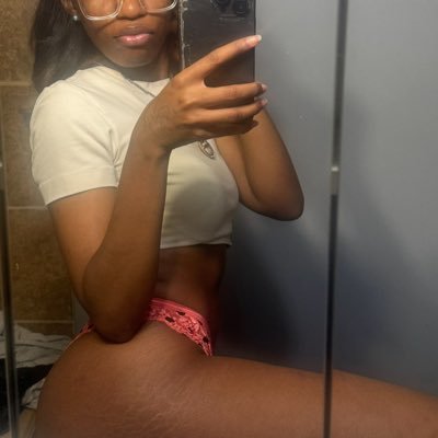Content 🎞️ available 🙂↔️.. Don’t get blocked please 😘