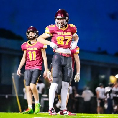 LHS 28’| 3.9 GPA | TE/WR | 6’4 | 190 lbs | #87 | 🏀| BP 280 PC 220 SQ 400 | Recruiting: @coachtsheehan Email-Henryscotthansen@gmail