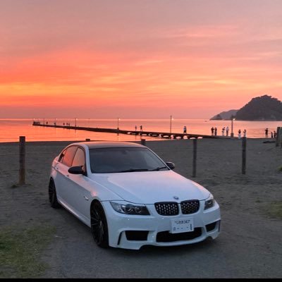 nafnaf001's profile picture. どうもNAFNAFです。美味しいお店を探したり、BMWをドレスアップしたり、ドローンで空撮したりしています。岐阜県の多治見市で年に一度全国のドレスアップフリークを集めて「ど真ん中ミーティング」を主催しています。じゃまたね〜♫