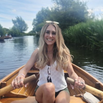 Hannahsmurray94's profile picture. RVN 💉🐱 Living life on the veg 🌱#liveandletlive ✌🏻 🌻