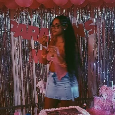 melmiarsb's profile picture. 😁