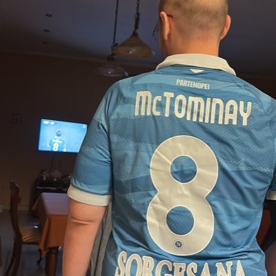 Michele1995_06's profile picture. campioni in Italia 🇮🇹 🌋 #2023 #2025 30enne che si occupa di qualità, con la passione per i videogiochi!! ⚽️ @sscnapoli 🏎️ @scuderiaferrari