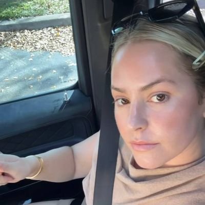 Vikkilou1983's profile picture. a picture is worth a thousand words 💕