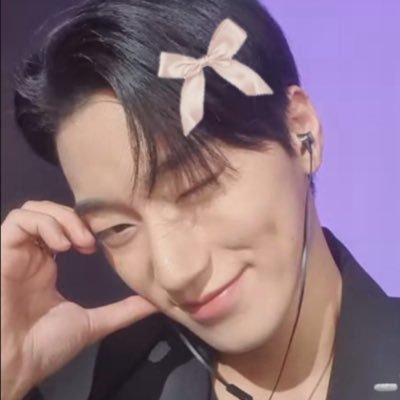 that one lesbian that loves san | @san_clips admin ★ ૮₍ ˃ ⤙ ˂ ₎ა ateez fan artist ! etsy below!! ⁀➷