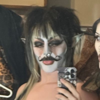 ig: rebornika666 🫦 single mother 🧚♀️ virgin 🙏 i love my husband ❤️ lesbian 🏳️🌈 92 (22) years young 🧑🎤 i hate dolphins 🐬🏳️⚧️
