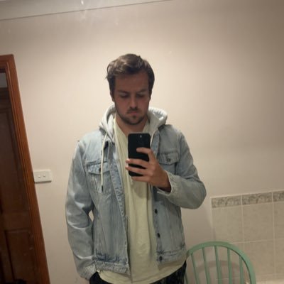 Matt • Aussie • 24 • Self Employed PT • Business Owner