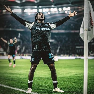-Big LFC, cricket and F1 fan
-Jeremie Frimpong+Lewis Hamilton fan
-Nutter
-Love chatting Shit+having Bants
- rep @TheOfficialFNG
-Lover of UK football chants