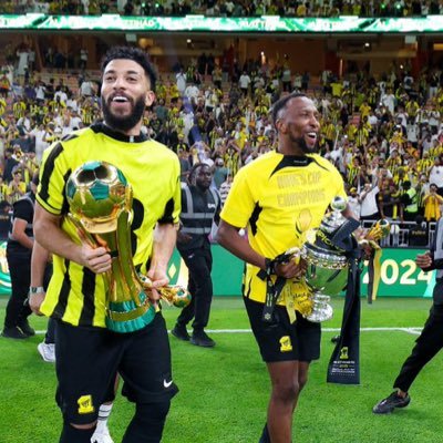 (ولنا في الاتحاد حياه ) الاتحاد وطن و الوطن لايخان @ittihad @fcbarcelona ❤️💙(ميلا غروهي )💛🖤