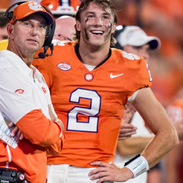 Clemson news, HUGE Clemson fan, HUGE Packers fan, HUGE Bills fan, Love trading cards. #BeatTroy #ALLIN