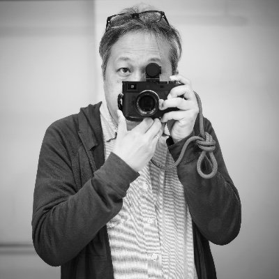 elmar35mmF3.5をつけたカメラをお供に、おじ散歩を楽しむ日々。書くこと、編むこと、撮ること、結ぶことを重ねて暮らしています。
