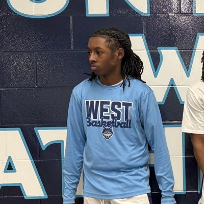608📍 SPWH(sun prairie west high) 📚 🐺class of 2028 🏀5”7 PG-SF 3.1GPA