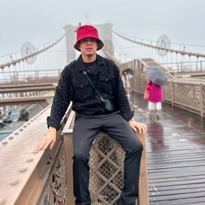 allchatz_'s profile picture. #catchmeifyoucan ✈️