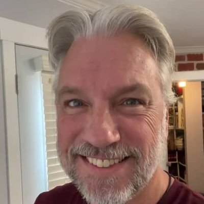 DanielRome37941's profile picture. Cirujano ortopédico 🫶 11:11