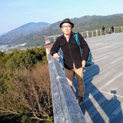 tomokatu_ea202's profile picture. 🥀四国の端っこでバイト生活l🥀余裕のない生活が続くl🥀すきま時間でできる副業をさがすl🥀自動売買(EA)と出会うl🥀少しずつ収入が増すl🥀↓自動売買(EA)おすそ分け(無料)↓ https://t.co/05PHRjuIUh