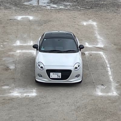 JB23ジムニーとLA400KセロS乗りのおっさんで御座います。オープンカーの良さを全世界に発信しております。ただの酔っ払いで食いしん坊の戯言ですが、遊んでやってください。