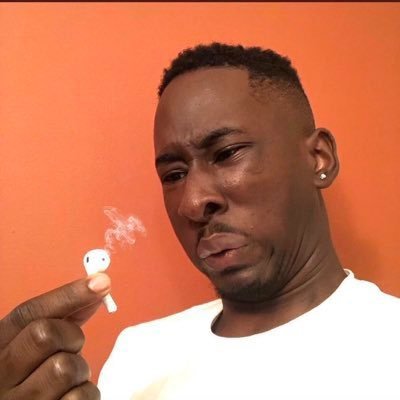 SydiinSays's profile picture. music enthusiast 🥱 // passive scroller // graphic designer