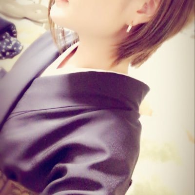 キャスしてる♡京都に生息。お酒もゲームもアニメもお酒もお酒も大好き❤ 筋トレ、ストレッチ頑張り中の高身長女である 米らぶhttps://t.co/5rpyajQsiB