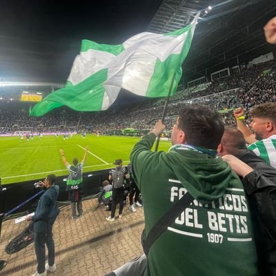 Graduado en Derecho ⚖️👨🏻⚖️
Hablo del Betis en mis ratos libres 💚⚽