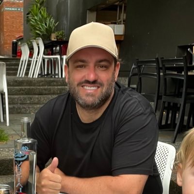 BenaiahHalliday's profile picture. Dad. Husband. Friend.