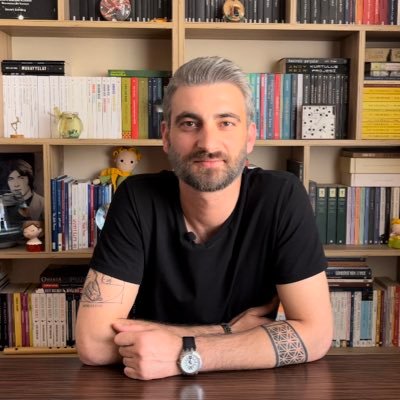 Türk Dili ve Edebiyatı Öğretmeni 🏠 Balıkesir / 🖋️ Tatvan