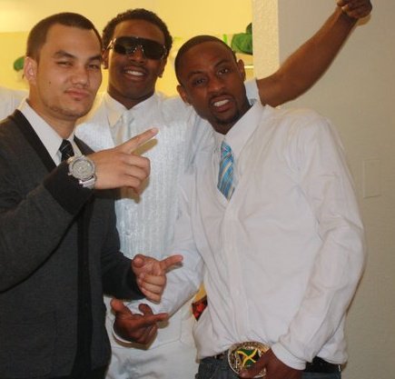 larrysmokeloud's profile picture. 