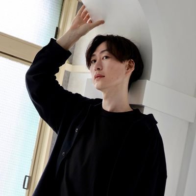 身長180cm(本当)エロ甘キス魔💋キスで窒息させます😇 【密着性感キス】【身長差キス】【めっちゃ柔らかい唇】【玩具より気持ちいいク⚪︎ニ手⚪︎ン】【大人の甘やかし】【甘サドのギャップ】【元声優イケボ】お気軽にDMください✨