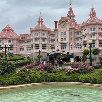 theoqlt06's profile picture. 