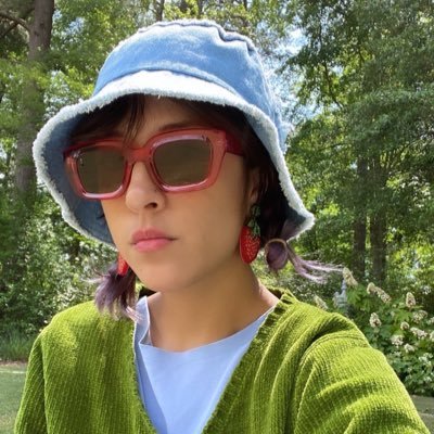 tofulibra's profile picture. I’m like if agent mulder was a girl