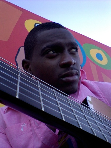 músico, capoeirista, apresentador de Tv, jurista em exercício no IPAJ, Noivo da Neyma.·. esses são os jobs de 918, hiihi