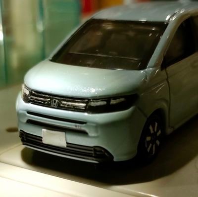 こんにちは!よろしくお願いします。ホンダ好きで、フィヨルドミストパールのフリードに乗ってます!トミカ改造もやってます。車好き、トミカ改造してる人と仲良くなれると嬉しいです!