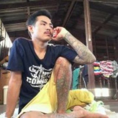 รู้ไหมว่าเหงา...รู้ไหมอยากมีคนคอยเข้าใจ...ดูแลห่วงใยซึ่งกันและกัน