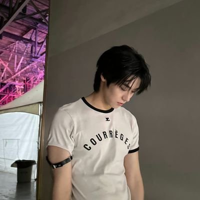 yemang_1031's profile picture. 엔피아 협프 극대문자 I라서 먼저 말 걸어주는 거 조아해요🫶 맘찍은 X 들어올때마다 보이면 눌러용😊