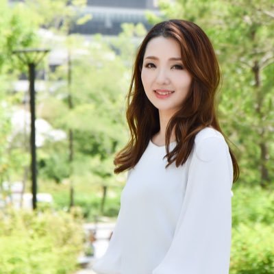 百貨店BA経験のある現役美容看護師ライター/美容やコスメ、医療などの専門的知見を活かした信頼性の高い記事を執筆します/YMAA認証取得/構成、執筆、画像選定◎/ご依頼はDMから