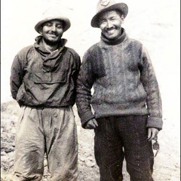 LePetitAdmiral's profile picture. "..an idle king, by this still hearth, among these barren crags"