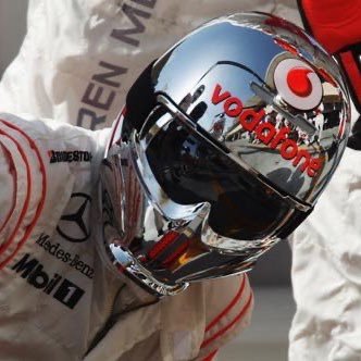 lowbornclerk's profile picture. tearing up the turf with your caterpillar treads