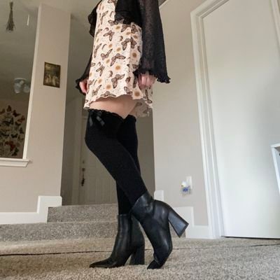 celinej615's profile picture. Hallo, ich bin neu bei Twitter.