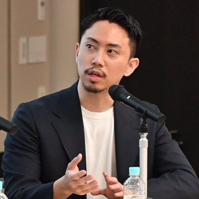 ネクストワンクリエイト株式会社代表(https://t.co/T3m4IesYi4)、58株式会社代表(https://t.co/DbdMtKOdSG)。クリエイティブ、AI、ブロックチェーンが主領域です。今⬅︎Accenture⬅︎PwC⬅︎スタートアップ⬅︎AKQA⬅︎ロンドン大学⬅︎慶応