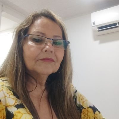 Comunicadora Social Periodista,Presidenta Corporación Sol Porteño Comunicaciones.