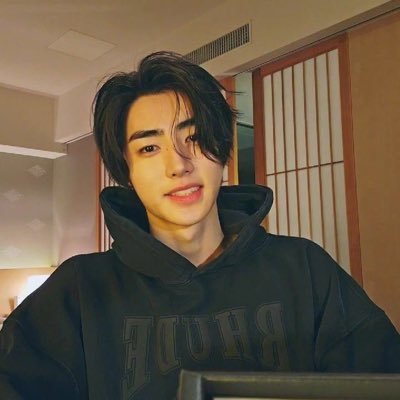milannArn's profile picture. 💻📓💭✨— POKOK NYA MAU FK UGMᝰ.ᐟ