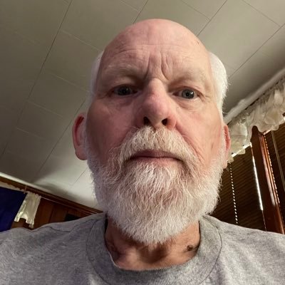 LarrySasser15's profile picture. Southerner